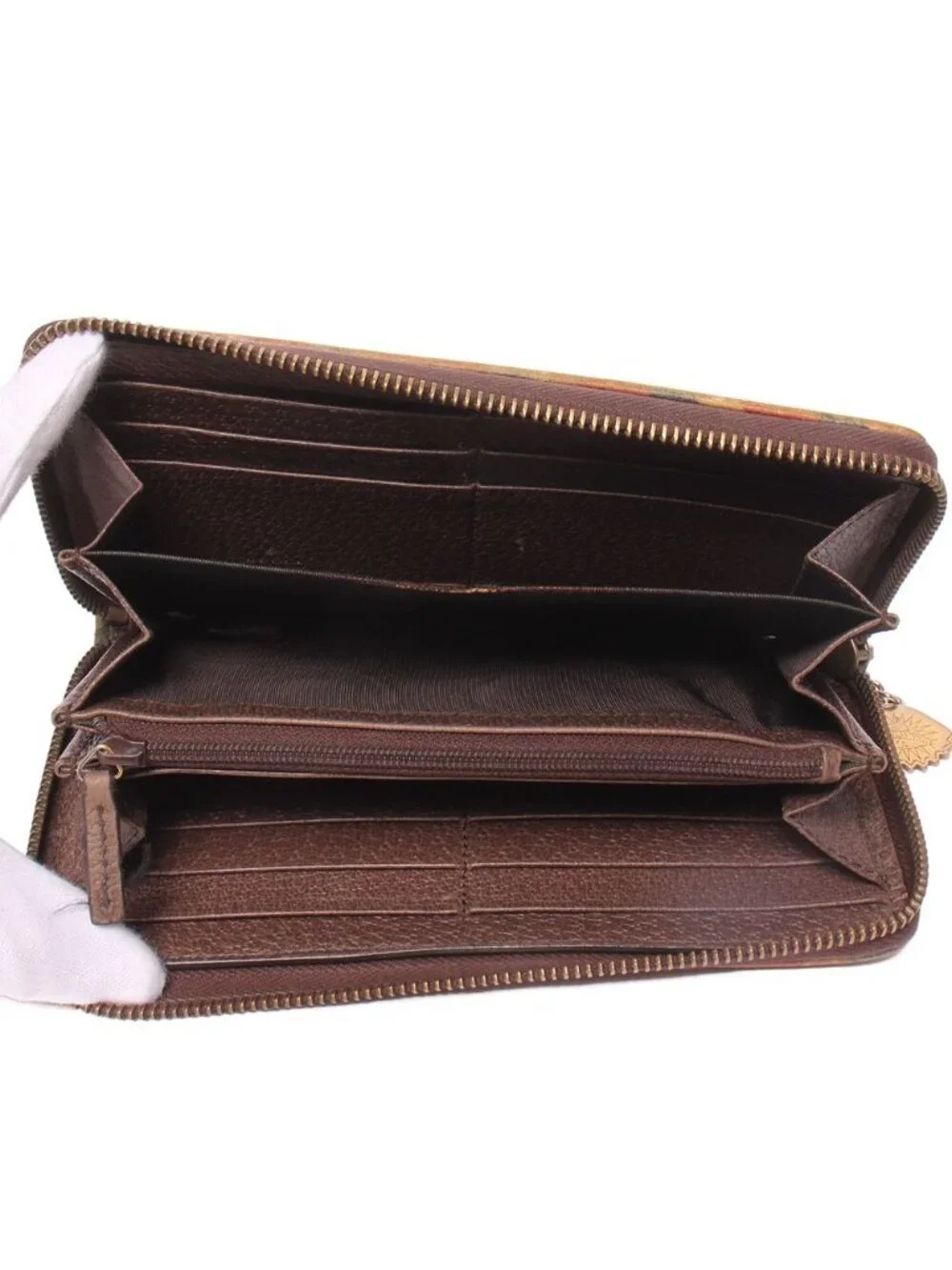 Gucci Zip Around Wallet GG Supreme